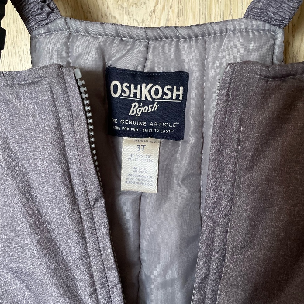 ⏳️DONATING 7/20 》Oshkosh | toddler snow suit - Picture 2 of 4